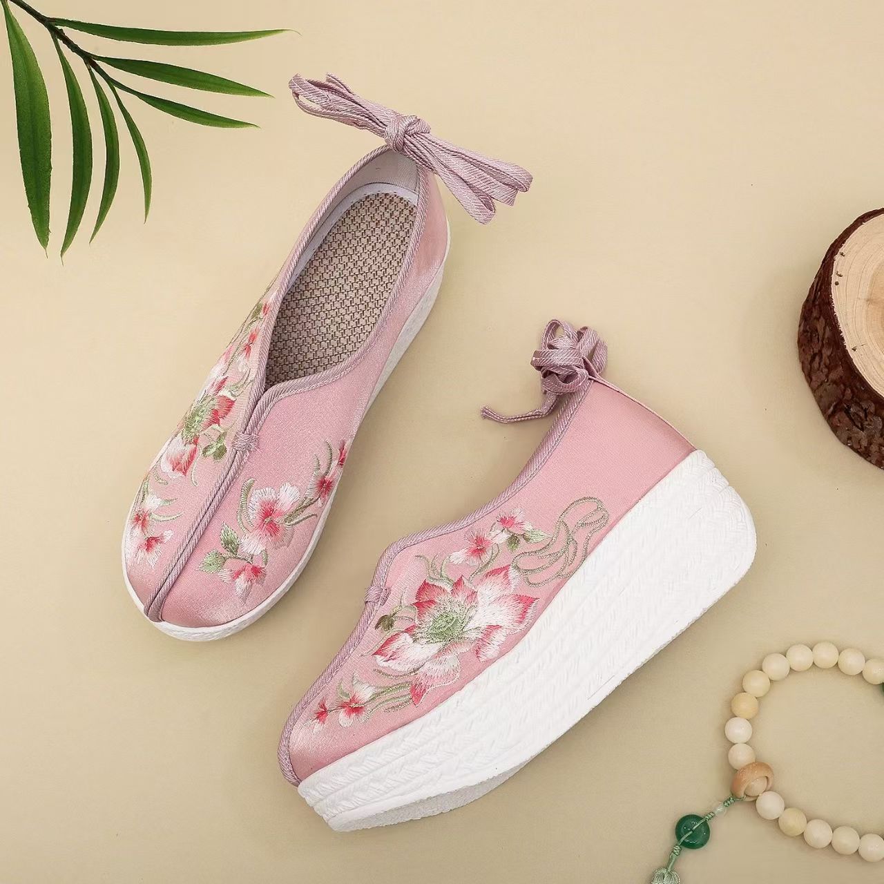 Woman Ethnic Style Wedges Embr - đánh giá và giá Embroidery Fabric