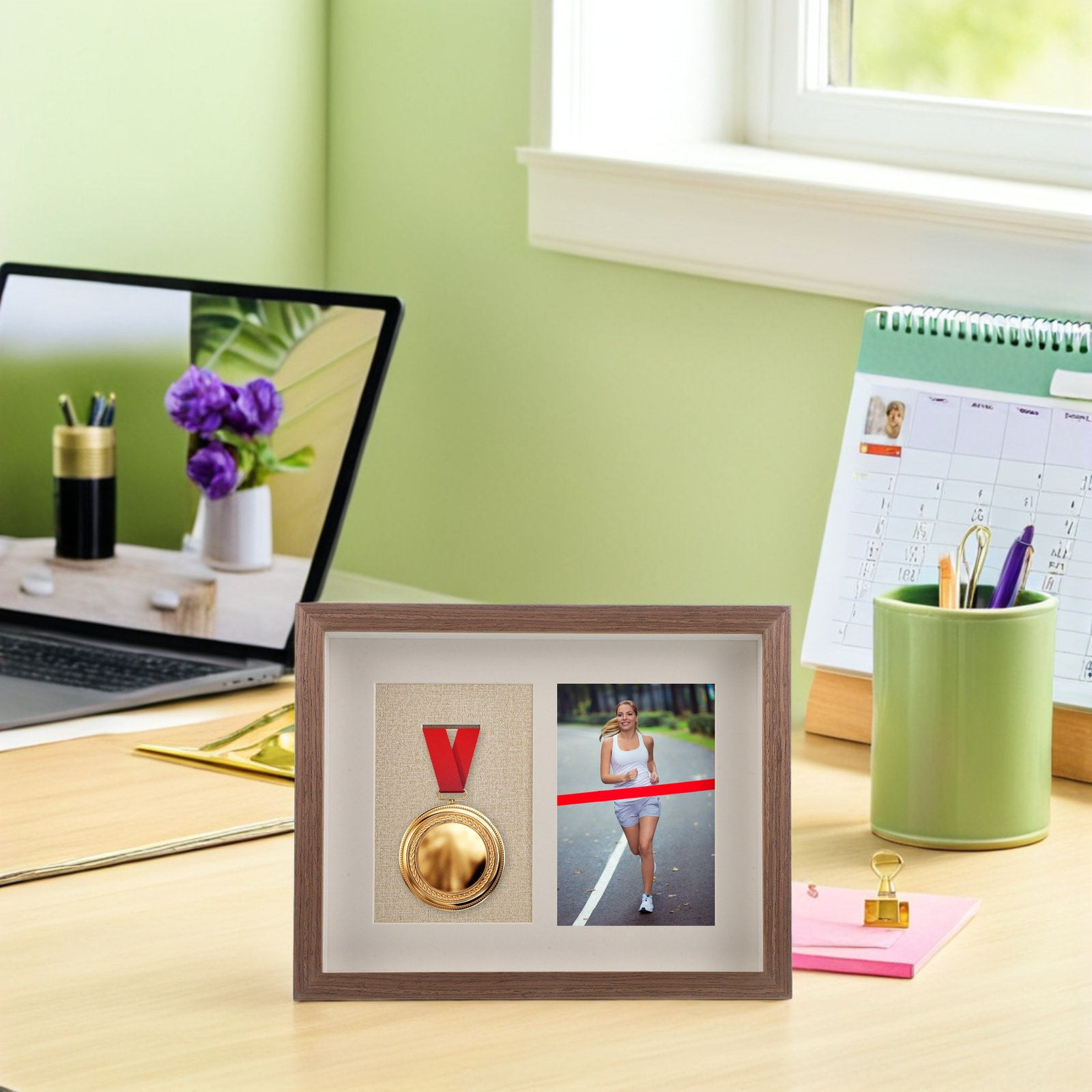 Wood Medal Display Frame 10 In - đánh giá và giá Frame Display Wood