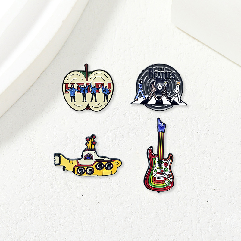 Rock Band Vintage Cross Enamel - đánh giá và giá Embroidery Icon